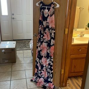 Gorgeous Maxi dress. new! XL